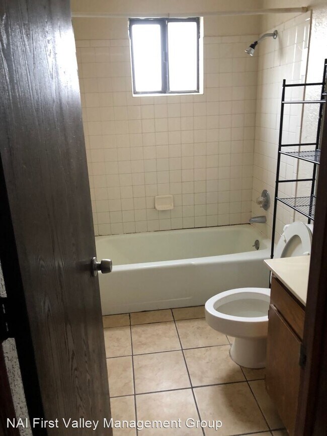 Building Photo - 2 br, 1.5 bath House - 1620 Telshor