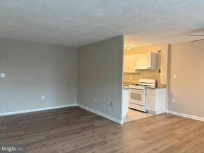 Building Photo - 1200 S Arlington Ridge Rd