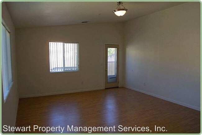 Building Photo - 431 Old Fort Rd