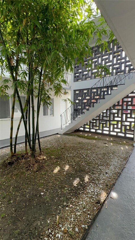 Foto del edificio - 531 NE 82nd Terrace