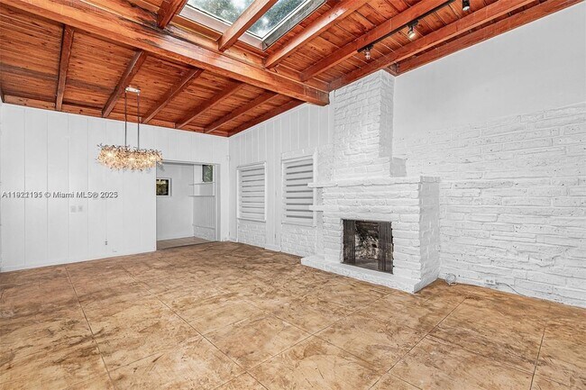 Foto del edificio - 3656 Avocado Ave