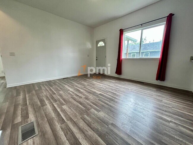 Foto del edificio - 13328 Edison St