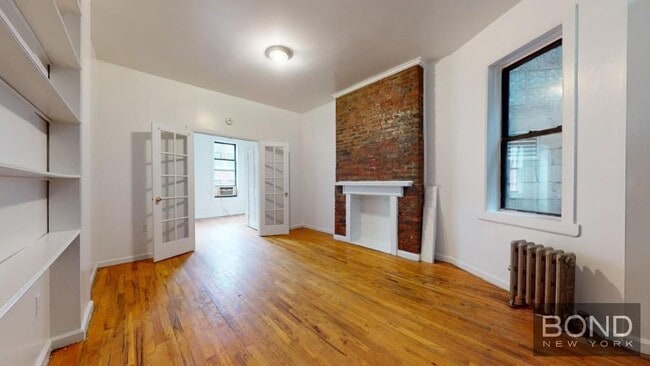 Building Photo - 49 Clinton St