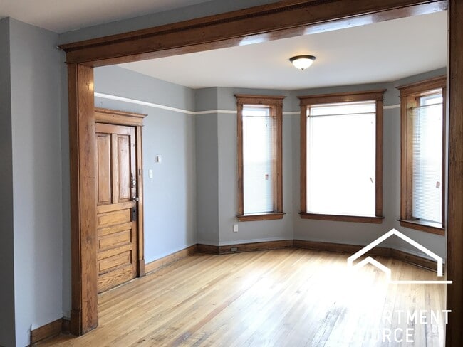 Foto del edificio - 2215 S Albany Ave