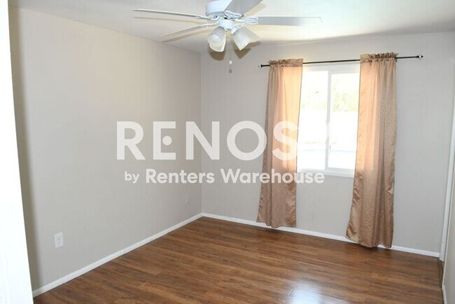 Foto del edificio - Updated 3 BD/2 BA/2 CG Home w/Pool Near Thunderbird & I-17 in Phoenix!