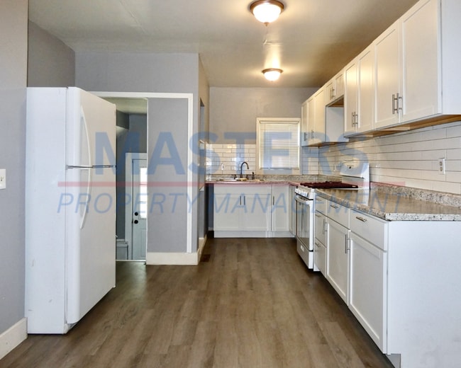 Building Photo - 3 Bedroom House for Rent