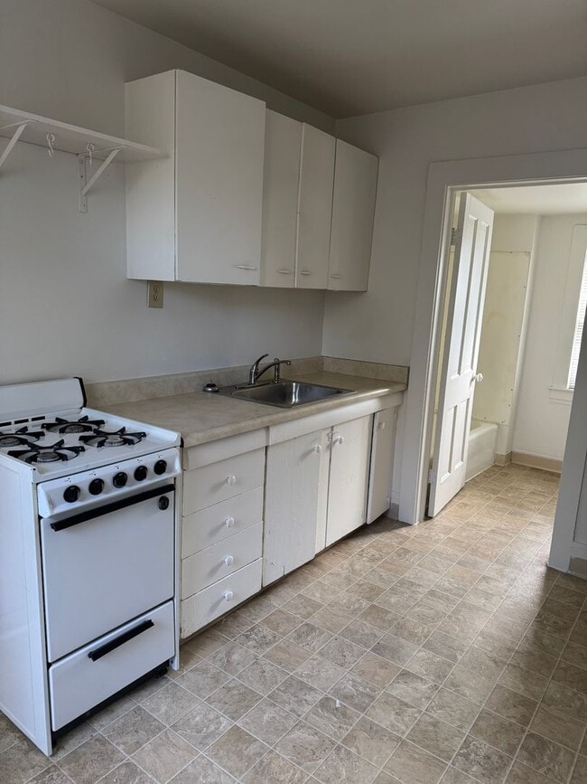 Building Photo - 1412 1/2-621 N Wahsatch Ave