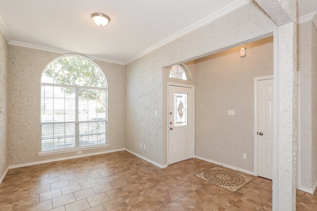 Building Photo - 917 Ryanfield