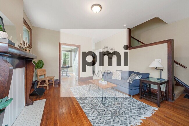 Building Photo - 263 E Northwood Ave