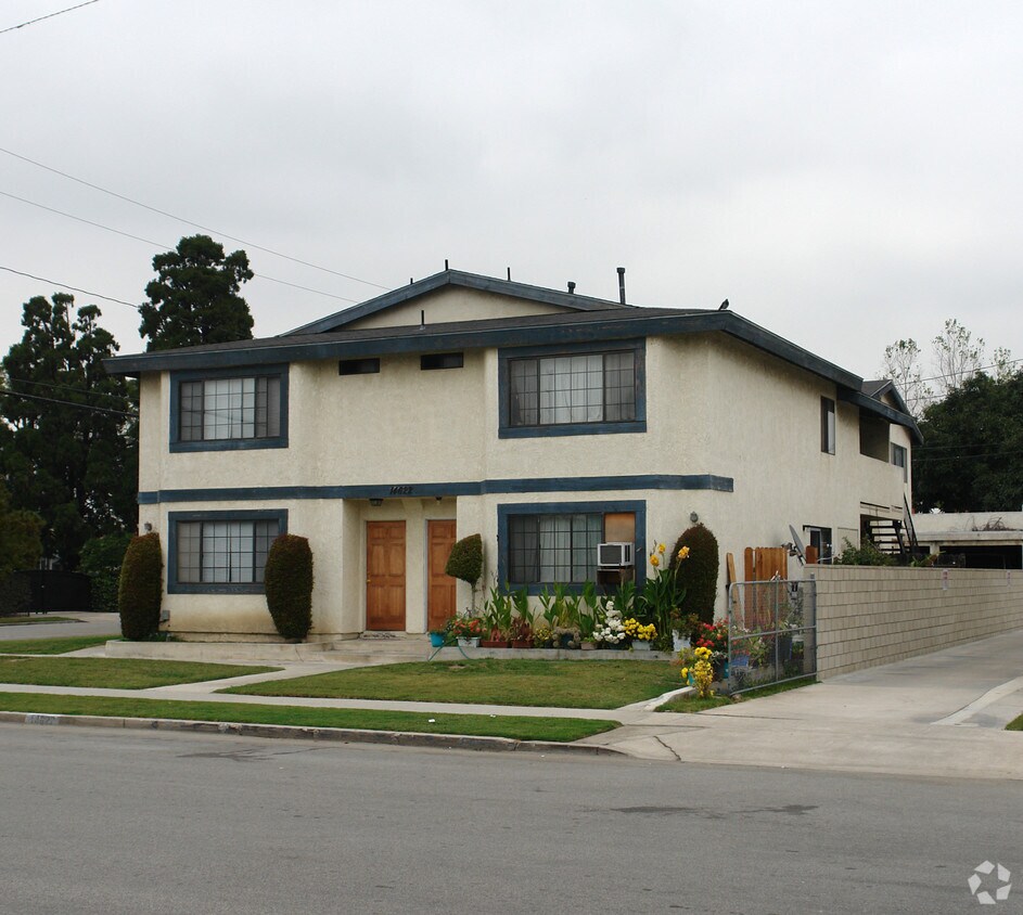 Foto del edificio - 14622 Adams St