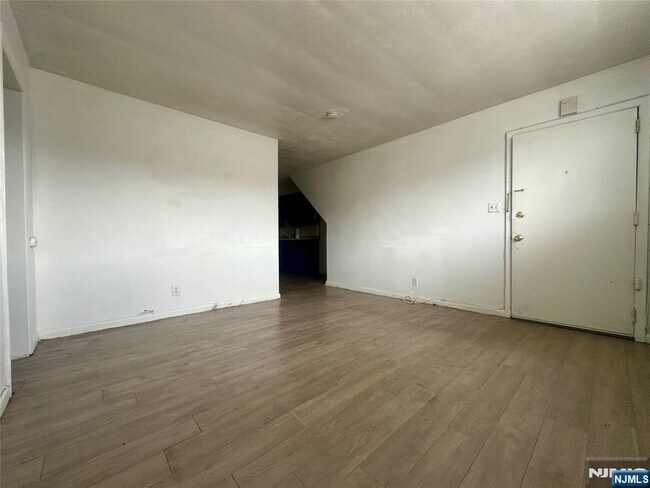 Foto del edificio - 530 Valley Brook Ave