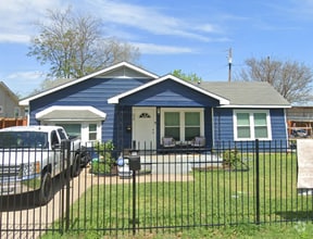 Building Photo - 629 Brook Dr