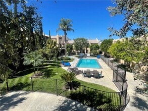 Building Photo - 22038 Vanowen St