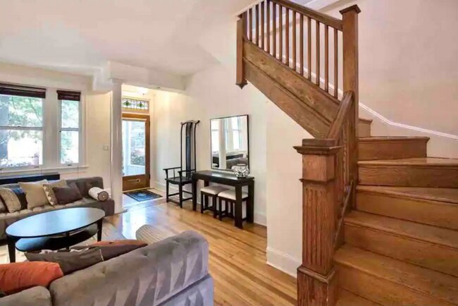 Foto del edificio - 1731 Church St NW