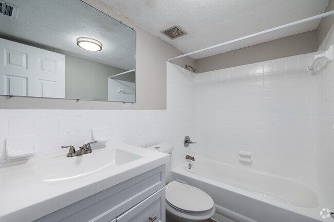 2BR, 1BA - 934SF - Bathroom - 600 Wildwood Way-Best Value In Town!
