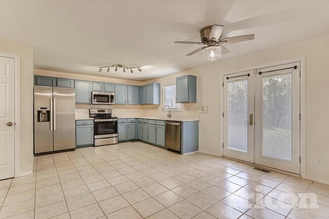 Foto del edificio - 5305 S Valdai St