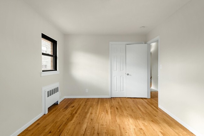 Building Photo - 486-490 Essex St