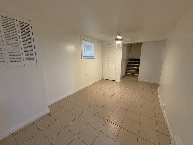 Building Photo - 5159 S Albany Ave