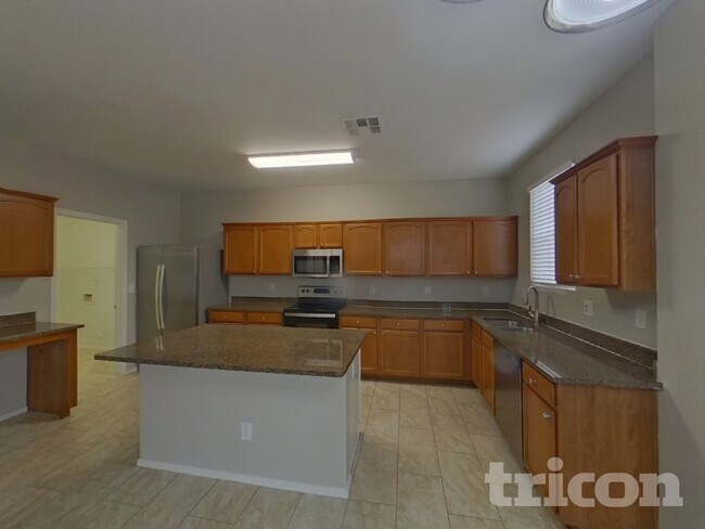Building Photo - 45542 W Tucker Rd