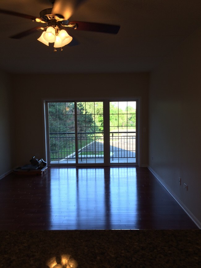 Living area/balcony - 405 S Creekside Dr
