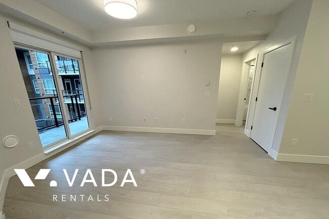 Building Photo - Podium 1 Bed Apartment Rental 229-11655 Fr...