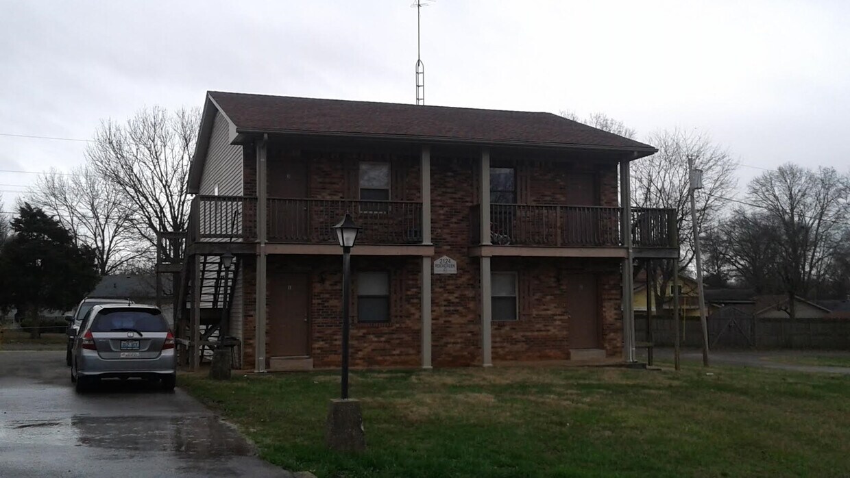 Foto principal - 2124 Rock Creek Dr