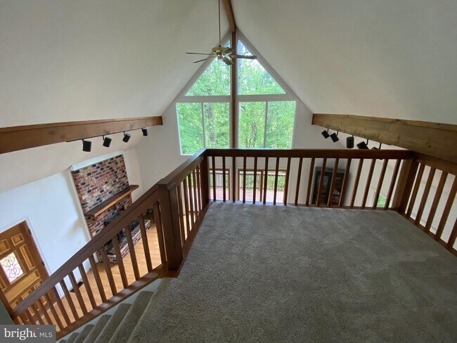 Foto del edificio - 60 Sunrise Pl