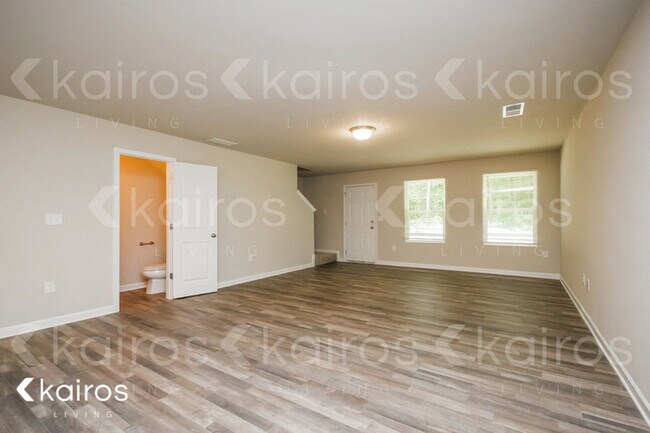 Foto del edificio - 2561 Wood Bend Ln