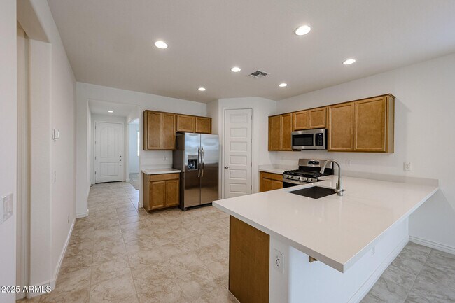 Foto del edificio - 8733 W Windsor Blvd