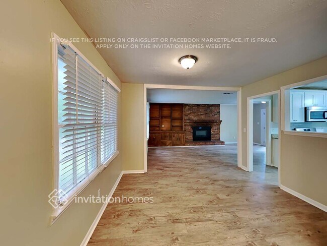 Foto del edificio - 5675 Elmtree Dr