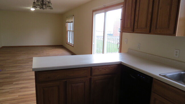 Kitchen looking into family room - 605 Southwest 4th Street