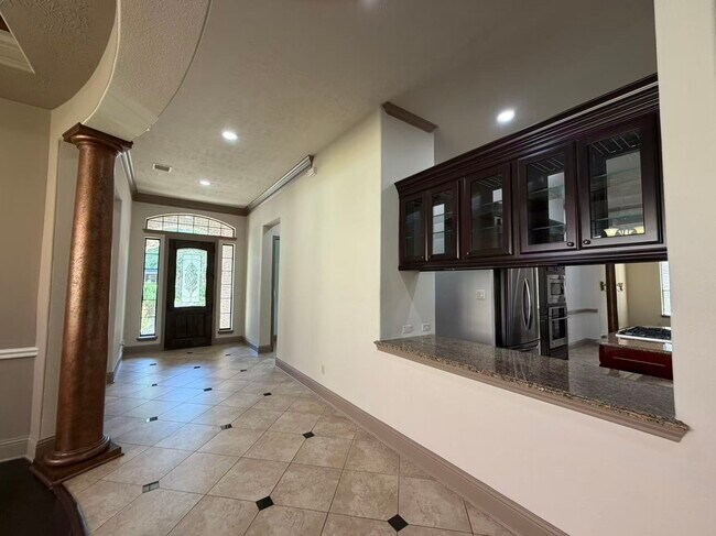 Building Photo - 6223 Duke Trail Ln