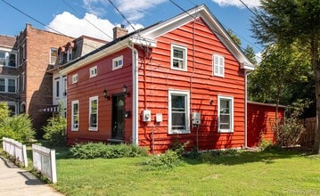 Building Photo - 88 S Hamilton St