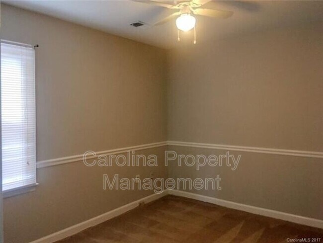 Building Photo - 12200 Painted Tree Rd
