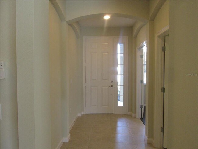 Building Photo - 2404 Sabastian St