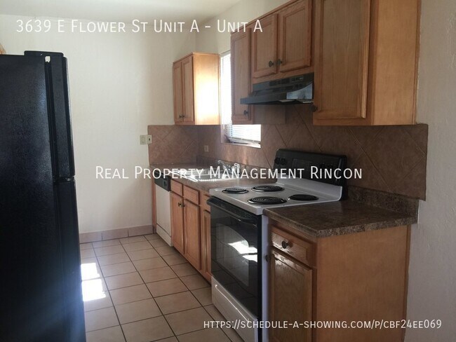 Building Photo - Centrally located 3bed/1bath Move In Ready!