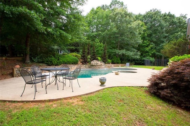 Building Photo - 2531 Old Salem Cir SE