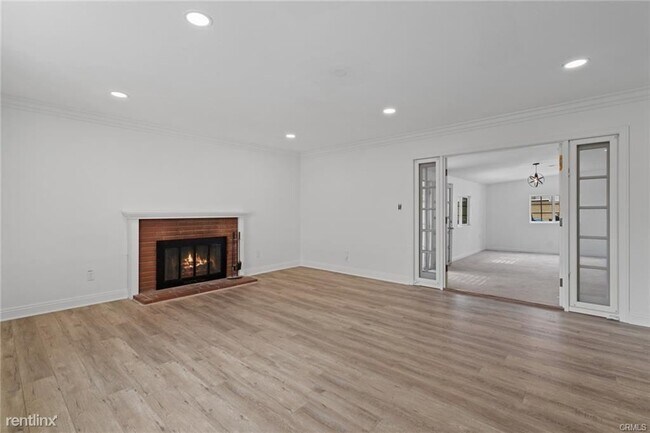 Building Photo - 4 br, 2 bath House - 2714 N Linwood St