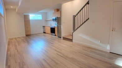 Building Photo - 9818-9874 74 Ave NW