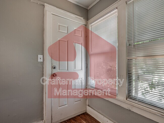 Foto del edificio - 2309 1/2 N Florida Ave