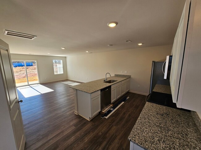 Foto del edificio - Brand New Townhome in the heart of Newton