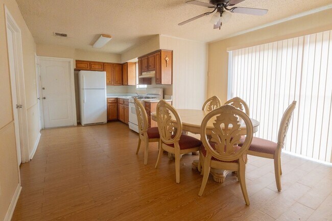 Foto del edificio - 11702 Welcome Dr