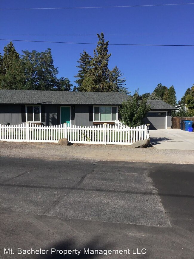 Foto del edificio - 3 br, 2 bath House - 2409 SW 25th