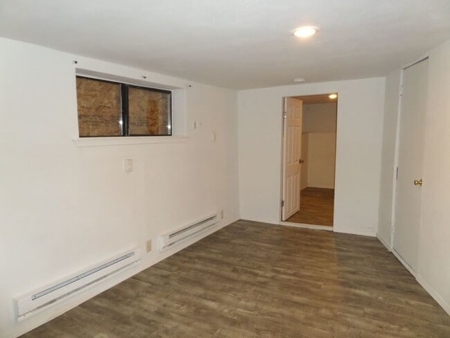 Building Photo - 6523 35th Ave SW