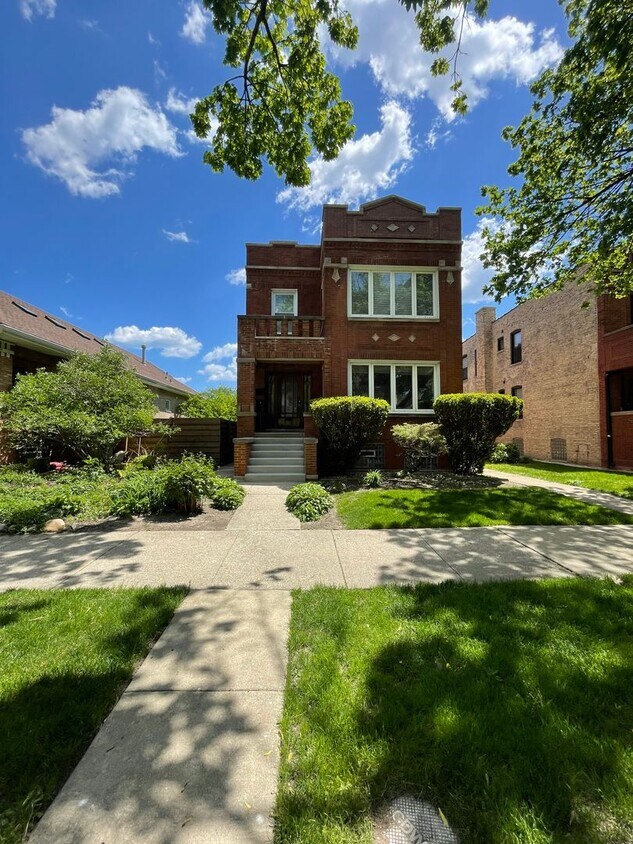 3405 N Hamlin Ave Chicago Apartment for Rent in Chicago, IL