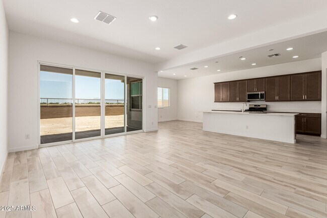 Foto del edificio - 2912 E Lucky Horseshoe Ln