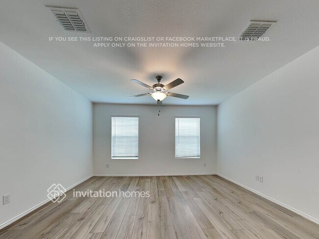 Foto del edificio - 364 Br Vlg Wy
