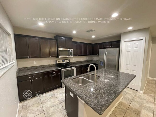 Building Photo - 27522 Desert Willow Way