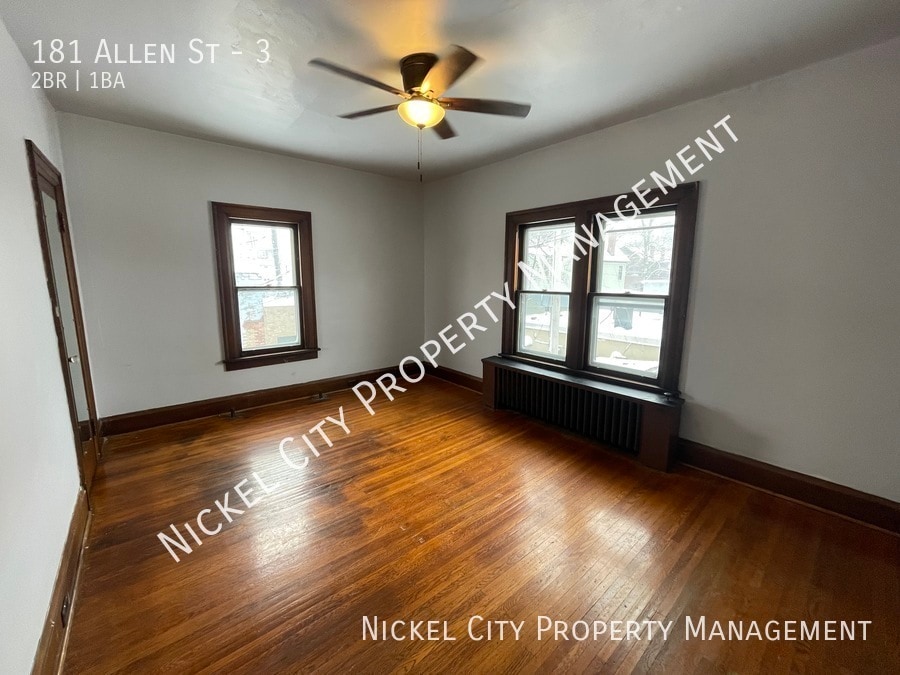 Foto del edificio - 181 Allen St