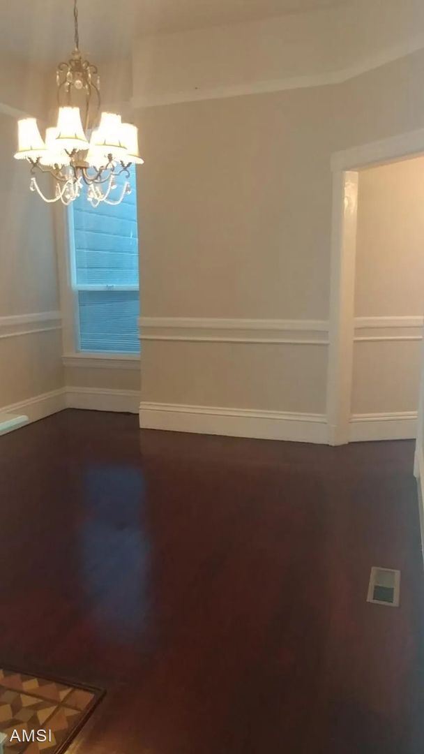 Foto del edificio - 3 br, 1 bath House - 811 Page St #2